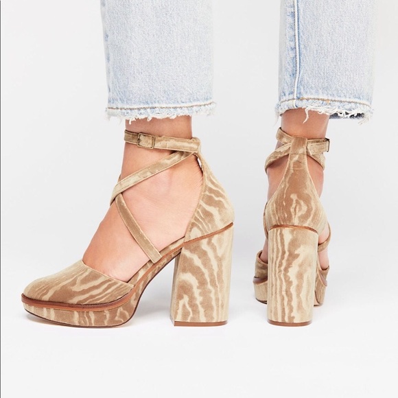 Free People Velvet Remi Platform Heels - Picture 4 of 9